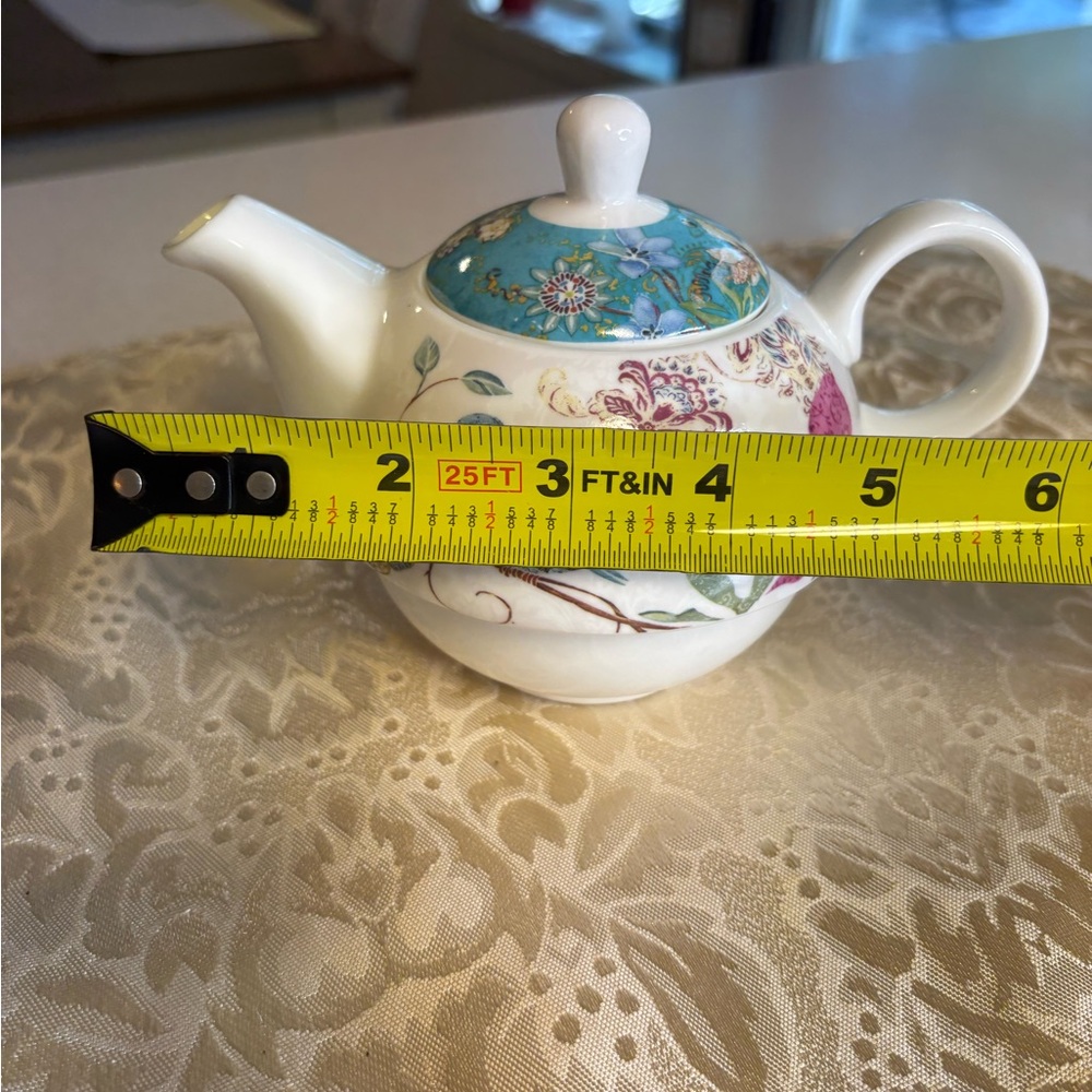 Floral Teapot with Bird Design Crafted by New Bone China - Picture 8 of 10